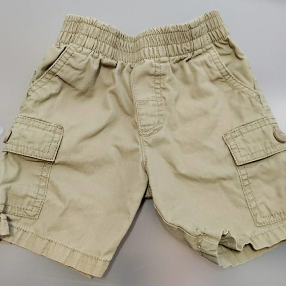 Toddler boy 2T bundle shorts and button up shirt - Picture 5 of 8